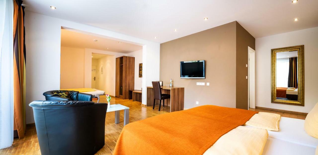 Schroeders Stadtwaldhotel Трир Екстериор снимка