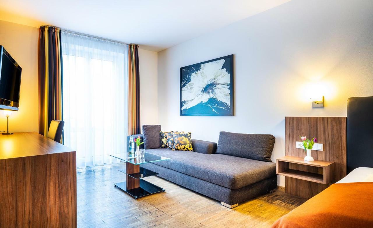 Schroeders Stadtwaldhotel Трир Екстериор снимка